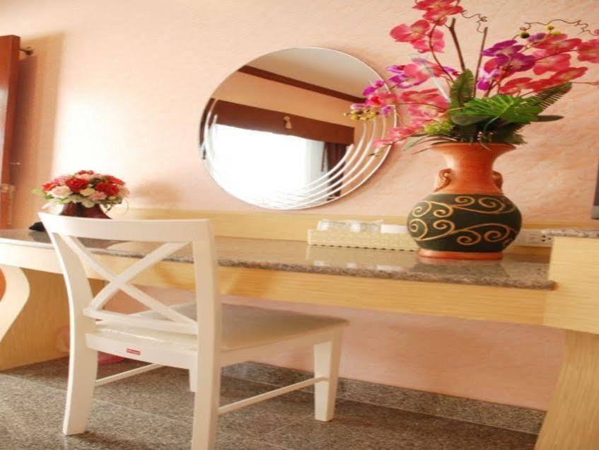 Martina Hotel Surin Exterior foto